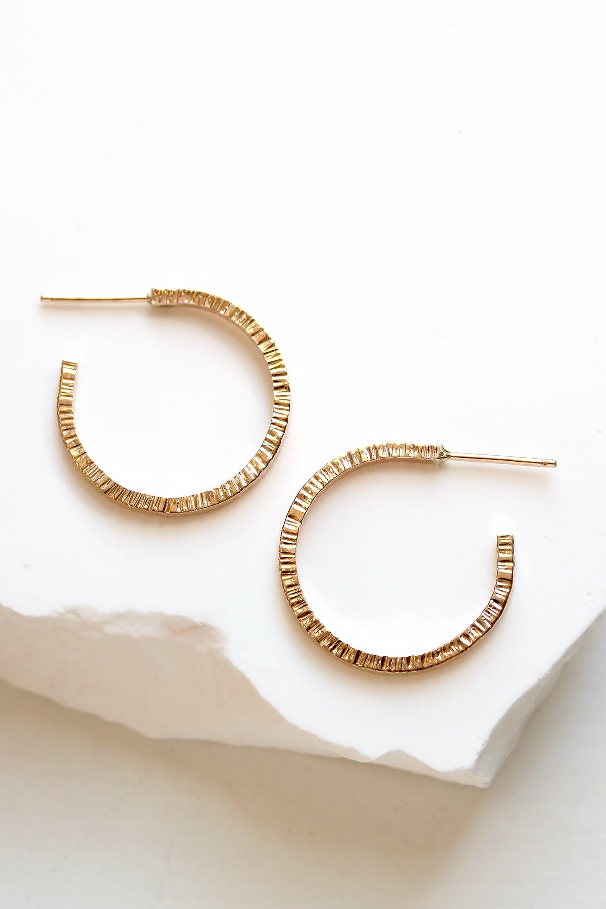 Petite Gestalt Hoops
